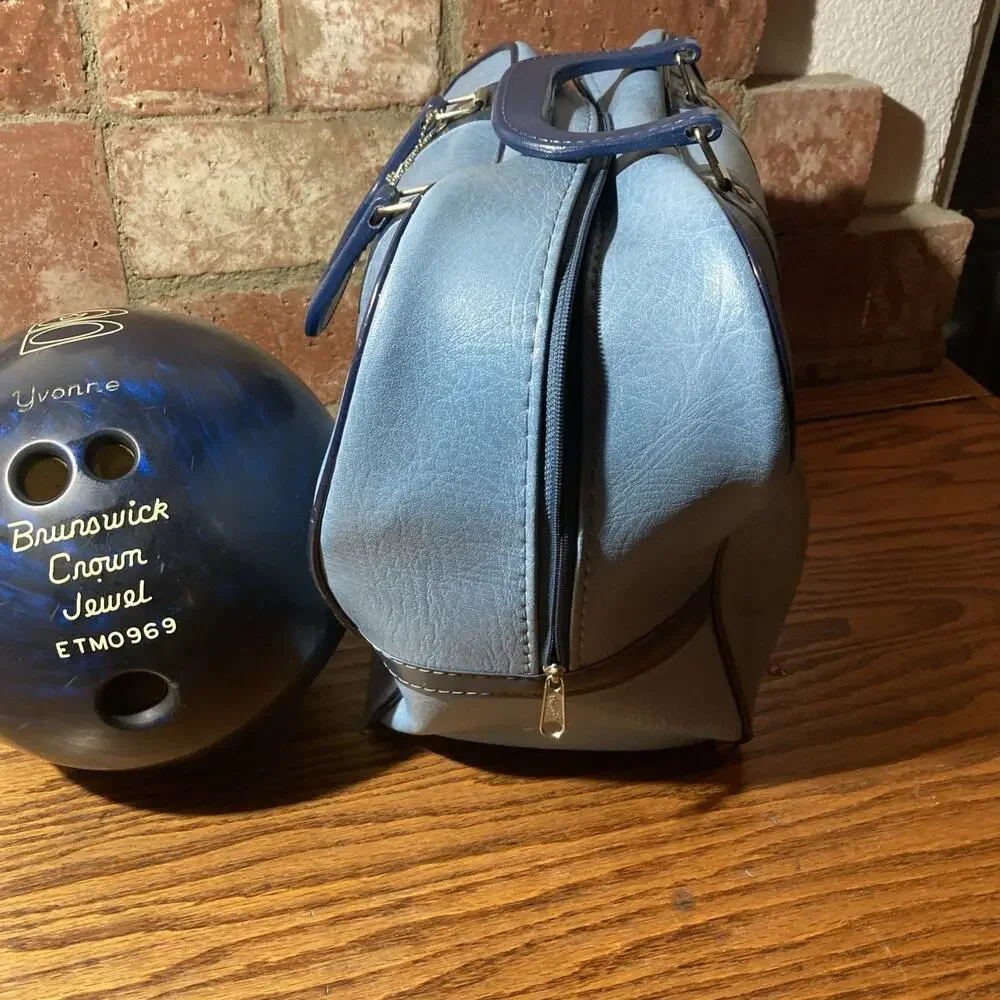 Brunswick bowling ball (Crown Jewel) and Brunswick bag vintage